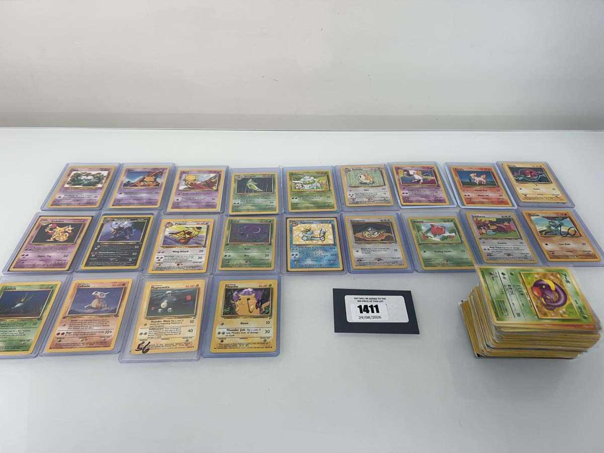 Lot 1411 - Approx. 200 Top Loaded/Sleeved/Loose vintage...