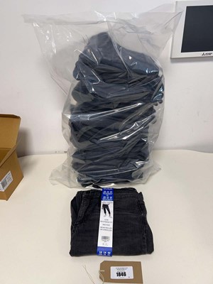 Lot 1528 - Approx. 20 pairs of ladies slim boyfriend fit...