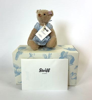 Lot 375 - A boxed limited edition Steiff bear 'Alissa'...