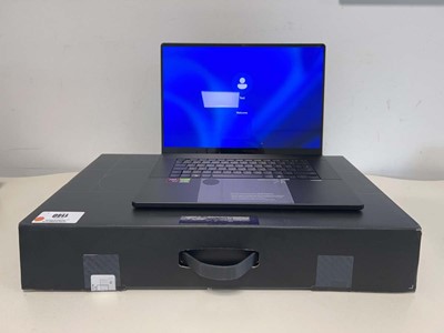 Lot ASUS Pro Art H7606 laptop, AMD Ryzen AI 9 HX...