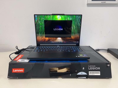 Lot Lenovo Legion Pro 7 16IAX10H laptop, Intel...