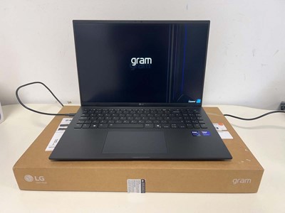 Lot LG Notebook PC 16Z90T, Intel Core Ultra 7 255H,...