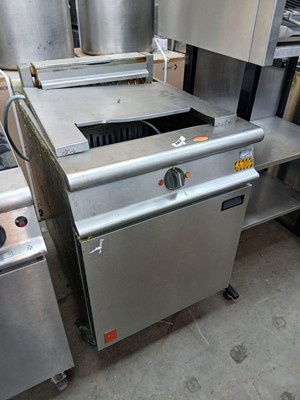 Lot 467 - 60cm electric Falcon single tank fryer