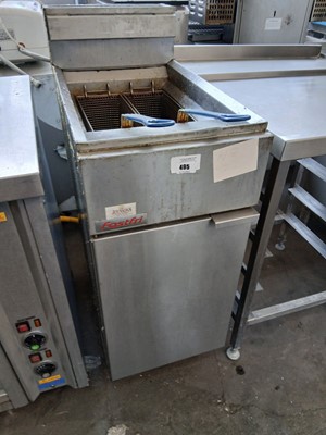 Lot 495 - 40cm gas Fast Fri single tank fryer with 2...