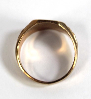 Lot 529 - A 9ct yellow gold signet ring, Birmingham 1994,...