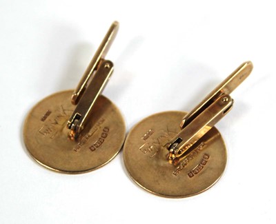 Lot 532 - A pair of 9ct yellow gold cufflinks of...