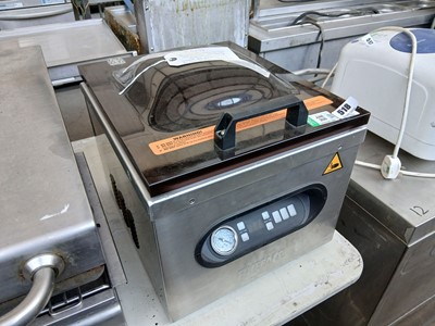 Lot 518 - 36cm Buffalo DJ20A benchtop vacuum packing...