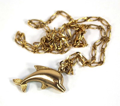 Lot 572 - A 9ct yellow gold flatlink necklace suspending...