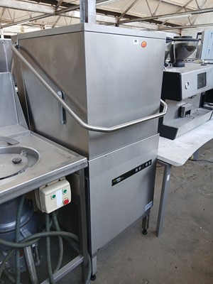 Lot 705 - 62cm Hobart Eco Max ECO+ H615SW lift top pass...