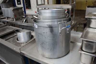 Lot 579 - 5 graduated size aluminium cook pots with twin...