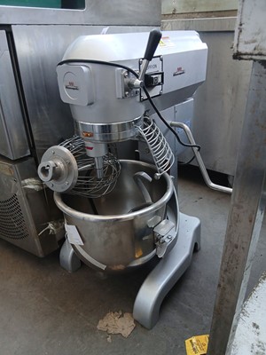 Lot 433 - Minneapolis 20qt commercial mixer with guard,...