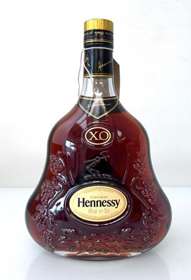 Lot 10 - A bottle of Hennessy XO Cognac 40% 70cl