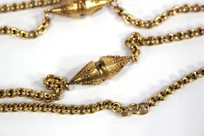 Lot 581 - A 9ct yellow gold chainlink necklace decorated...