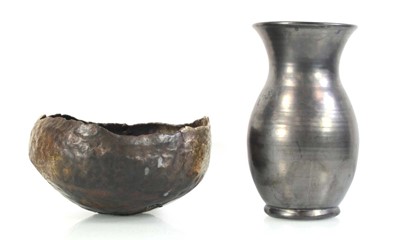 Lot 108 - A 1970's raku studio pottery bowl, di. 23 cm,...