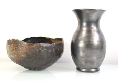 Lot 108 - A 1970's raku studio pottery bowl, di. 23 cm,...