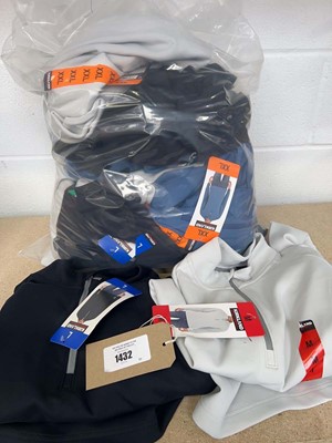 Lot 1432 - Approx. 15 men's Kirkland 1/2 zip jumpers