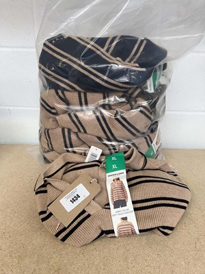 Lot 1434 - Approx. 10 ladies Scotch & Soda Jonny collar...