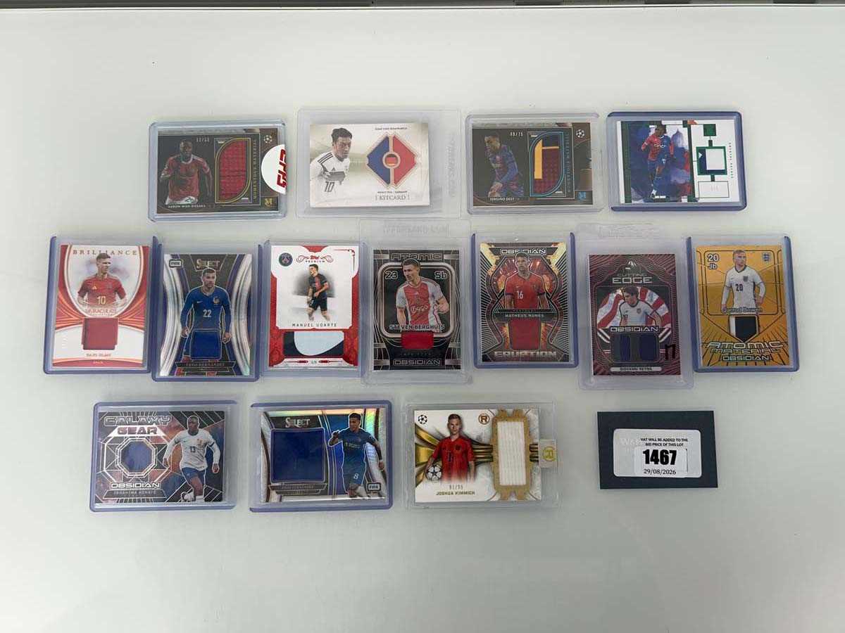 Lot 1467 - 14x various patch football trading cards