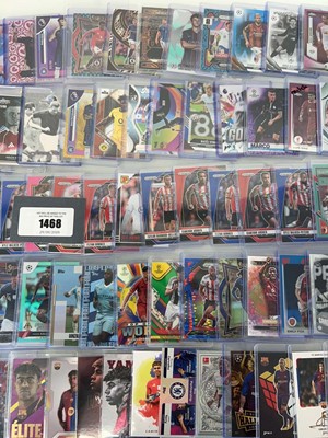 Lot 1468 - Large qty of top loaded football trading cards