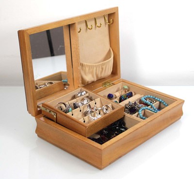 Lot 705 - A jewellery box containing a quantity of...