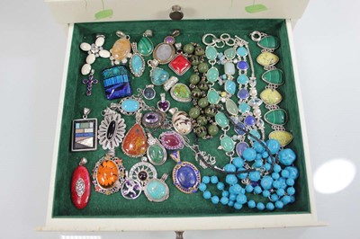 Lot 703 - A jewellery box containing a quantity of...
