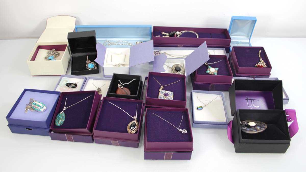 Lot 707 - Twenty two silver, metalware and base metal...