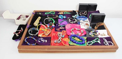 Lot 712 - Thirty-one silver, metalware, base metal and...