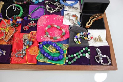 Lot 712 - Thirty-one silver, metalware, base metal and...