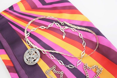 Lot 716 - A group of silver and metalware jewellery...