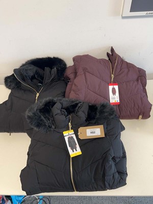 Lot 1452 - x3 ladies coats by Halston ( x2 black UK S X1...