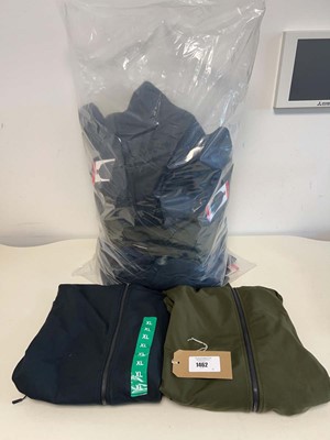 Lot 1462 - Approx. 14 men's full zip jackets by 32...
