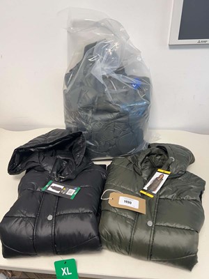 Lot 1490 - Approx. 6 ladies gilets by Weatherproof.