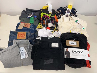 Lot 1503 - Approx. 15 items of branded clothing to...