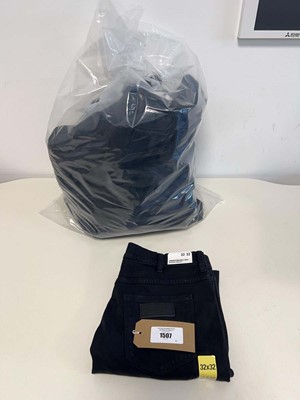 Lot 1507 - Approx. 15 pairs of ladies black jeans by...