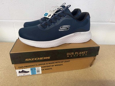 Lot 1539 - Boxed pair of Skechers skech-lite memory foam...