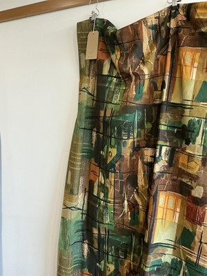 Lot 89 - (G) A pair of curtains decorated in the...