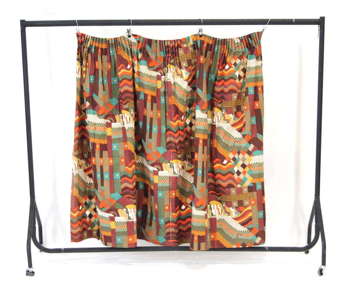 Lot 91 - A pair of curtains in the 'Bauhaus' pattern...