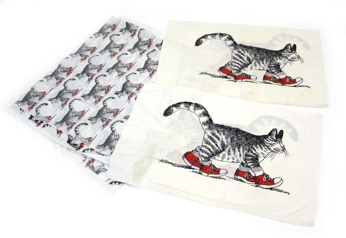 Lot 168 - A pair of pillow covers and a bedsheet...