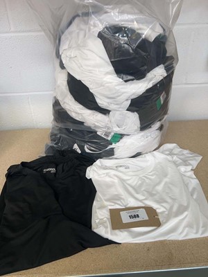 Lot 1588 - Approx. x50 32 degrees cool t-shirts