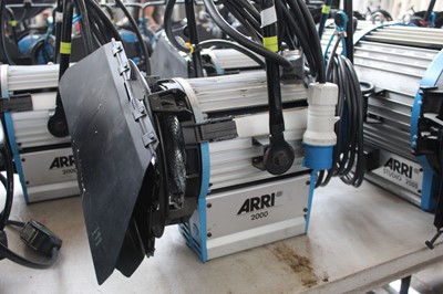 Lot 8 - Arri 2000 2kW Tungsten Fresnel spotlight (16 amp)