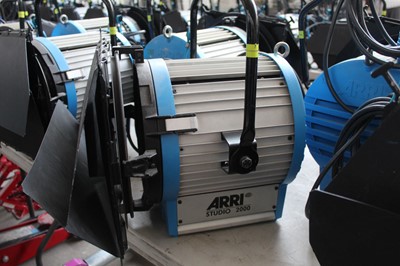 Lot 27 - Arri Studio 2000 2kW Tungsten Fresnel...