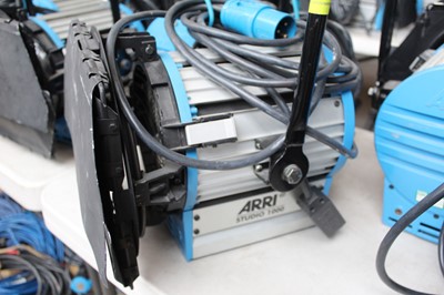 Lot 78 - Arri Studio 1000 1kW Tungsten Fresnel...
