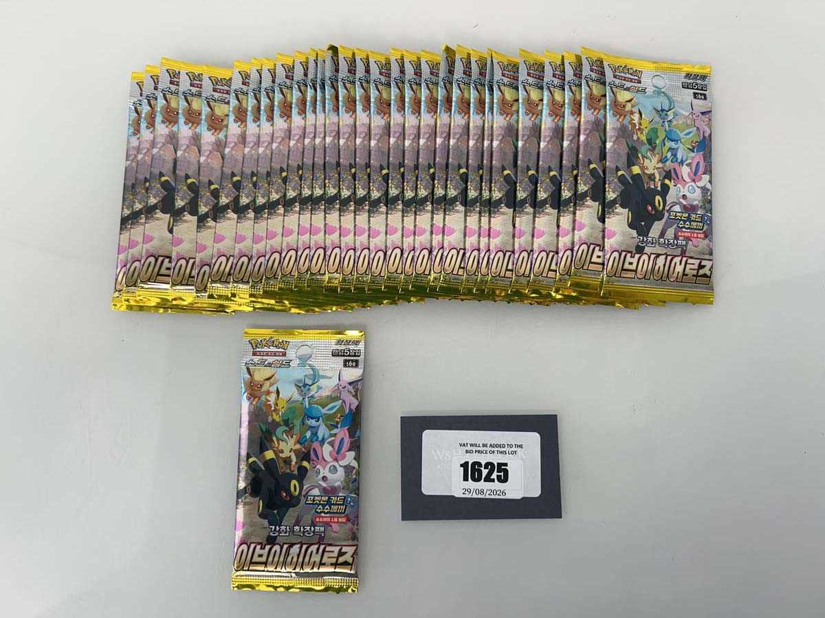 Lot 1625 - Korean Pokémon TCG: Sword & Shield S6a - Eevee...