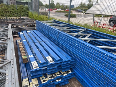 Lot 4256 - 10 bays of 5 metre high industrial metal...