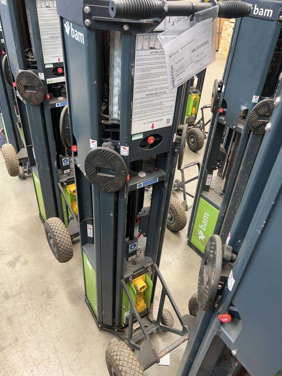 Lot 4354 - Rite model K45 110 volt telescopic site...