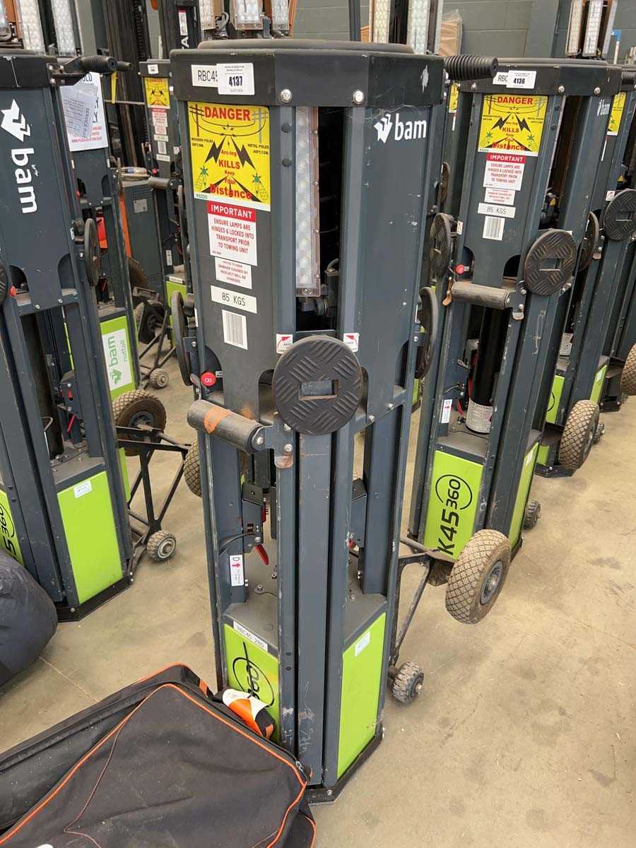 Lot 4356 - Rite model K45 110 volt telescopic site...