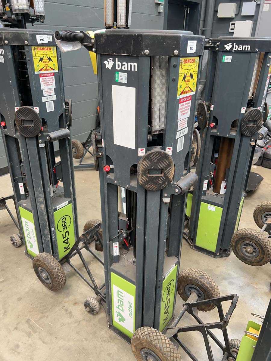 Lot 4360 - Rite model K45 110 volt telescopic site...