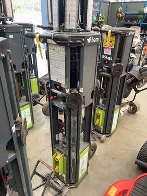 Lot 4363 - Rite model K45 110 volt telescopic site...
