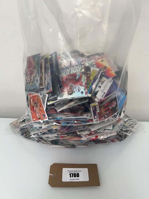 Lot 1760 - Bag containing loose football trading cards...