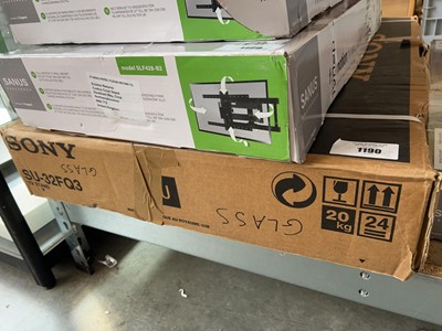 Lot 1190 - Sony SU-32FQ3 TV stand